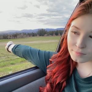 Meet your Posher, Alyssa